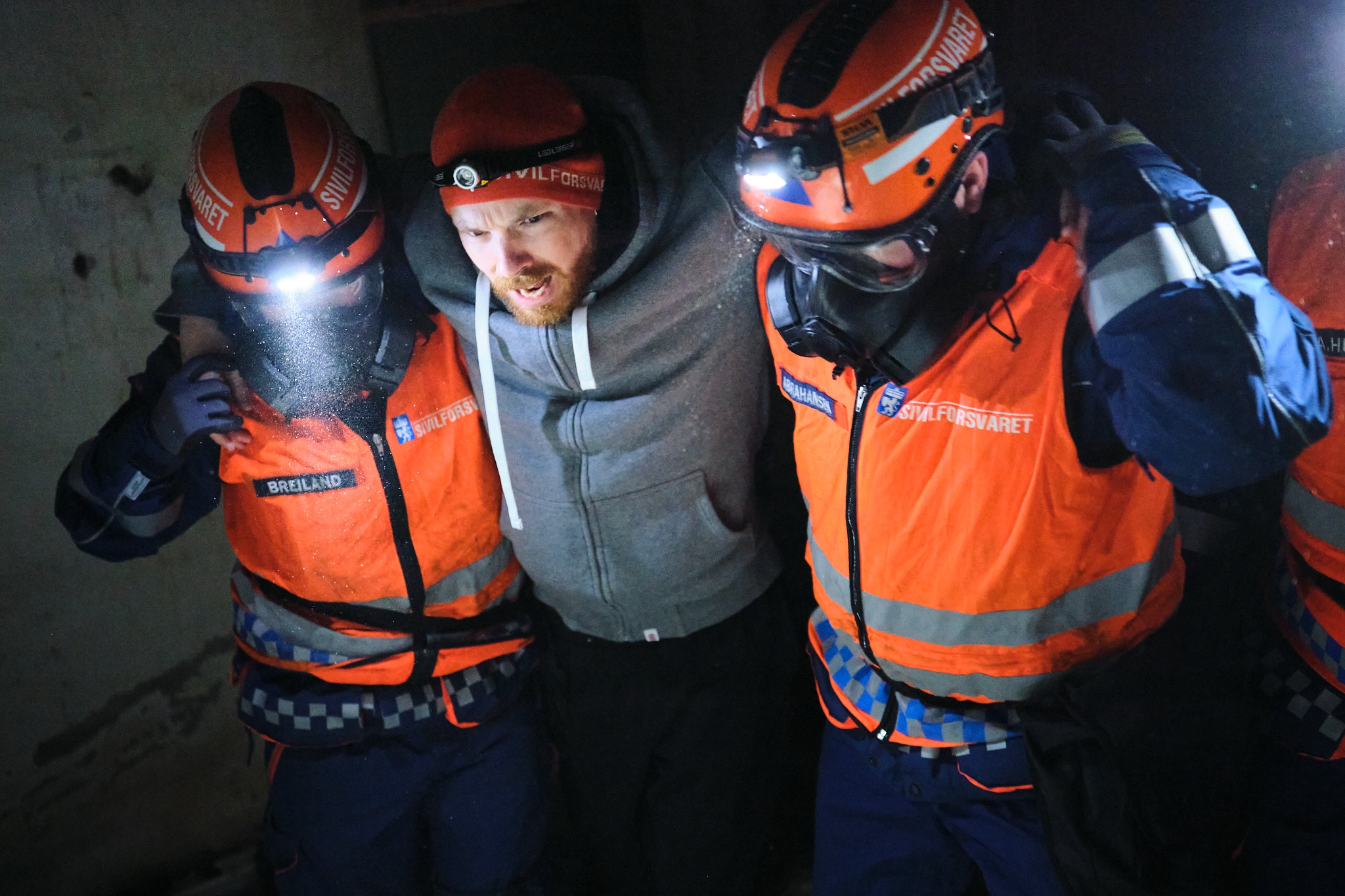 Før handlet øvelsene om brann og leteaksjoner, nå handler de om krig og terror.