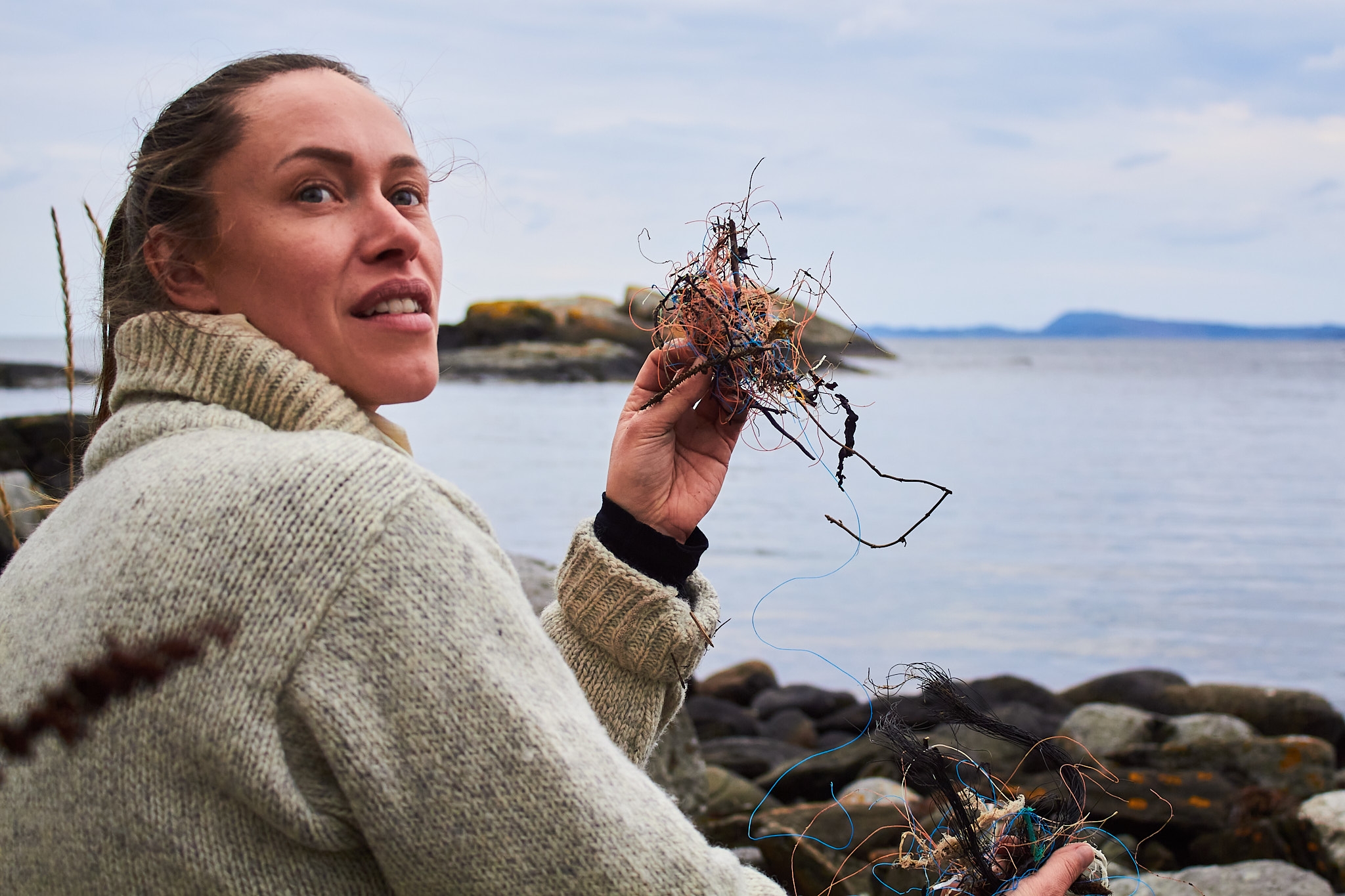 70 år etter plastens innmarsj bruker stadig flere av oss tid og krefter på å rydde havet. Vil vi noensinne kunne gi oss?